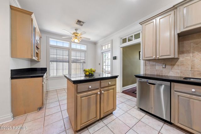 202 Kincaid Court, Lafayette, LA 70508