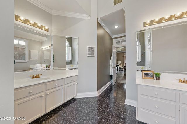 202 Kincaid Court, Lafayette, LA 70508