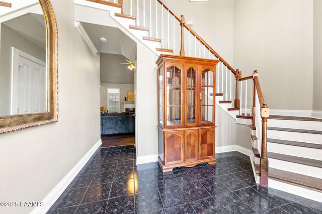 202 Kincaid Court, Lafayette, LA 70508