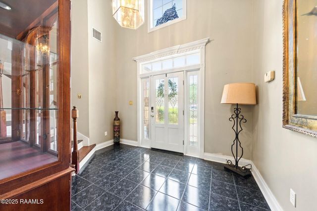 202 Kincaid Court, Lafayette, LA 70508