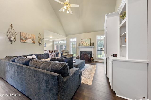 202 Kincaid Court, Lafayette, LA 70508