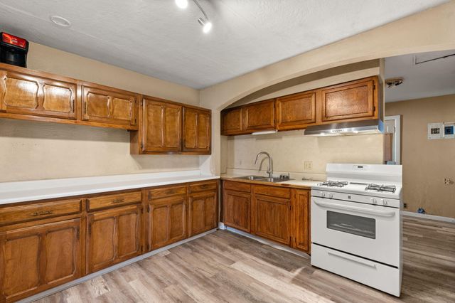 408 Pennsylvania Street NE, Albuquerque, NM 87108