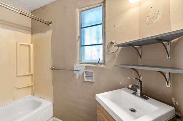 408 Pennsylvania Street NE, Albuquerque, NM 87108