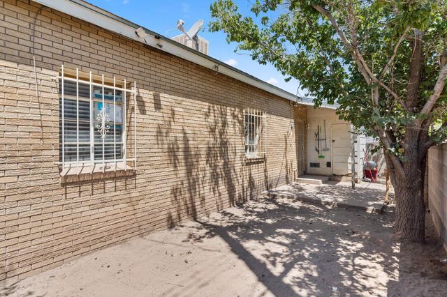 408 Pennsylvania Street NE, Albuquerque, NM 87108