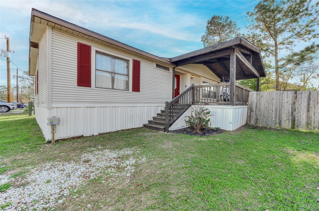 16907 W Ivanhoe, Montgomery, TX 77316