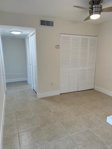 15600 SW 80th St L-209, Miami, FL 33193