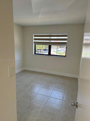 15600 SW 80th St L-209, Miami, FL 33193