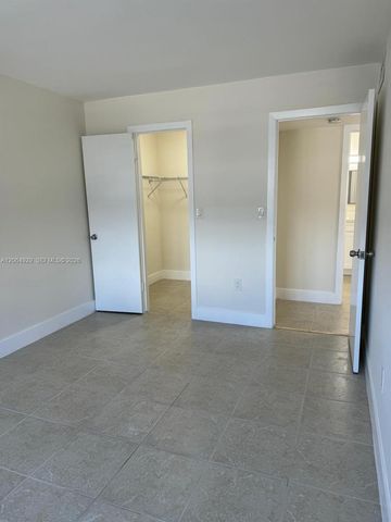 15600 SW 80th St L-209, Miami, FL 33193