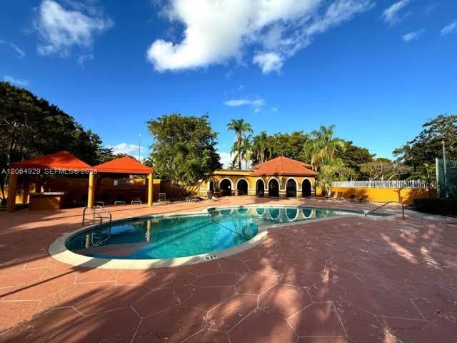 15600 SW 80th St L-209, Miami, FL 33193