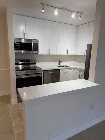 15600 SW 80th St L-209, Miami, FL 33193