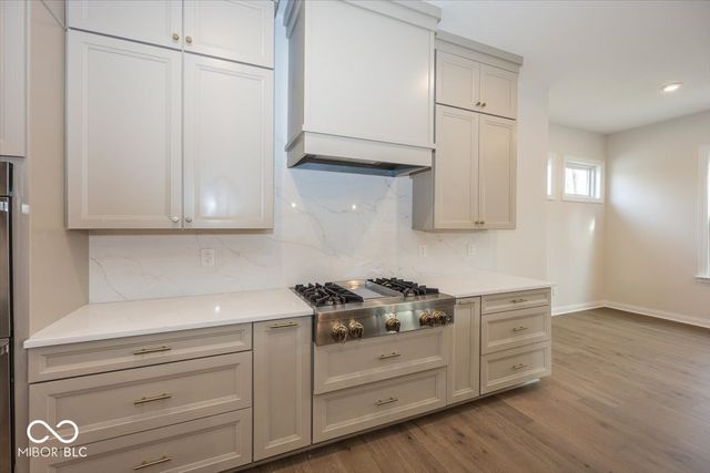 21015 Thornborough Drive, Westfield, IN 46074