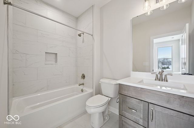 21015 Thornborough Drive, Westfield, IN 46074