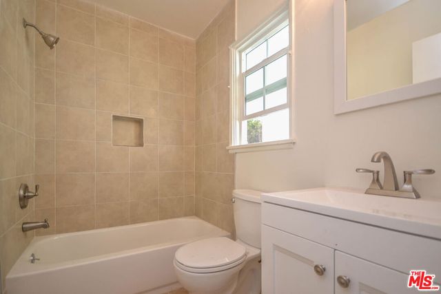 1112 Ocean Park Boulevard F, Santa Monica, CA 90405