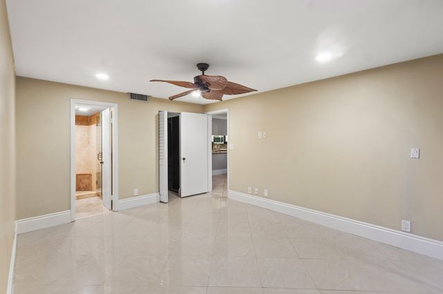1250 S Military Trail 1616, Deerfield Beach, FL 33442