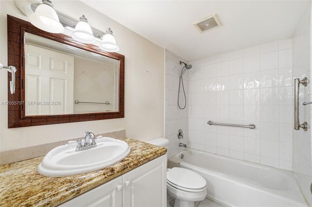 1105 Bahama Bnd F2, Coconut Creek, FL 33066