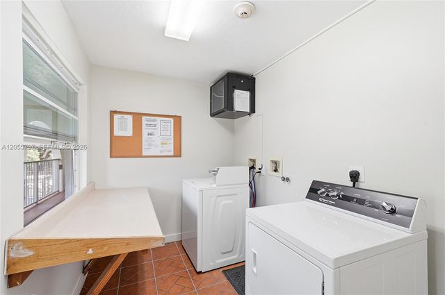 1105 Bahama Bnd F2, Coconut Creek, FL 33066