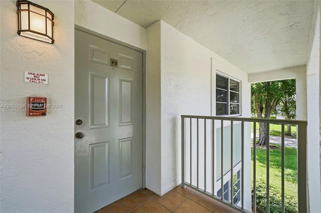 1105 Bahama Bnd F2, Coconut Creek, FL 33066