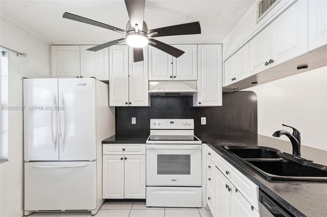 1105 Bahama Bnd F2, Coconut Creek, FL 33066