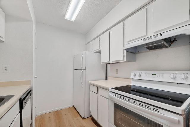 1500 Bay Area Boulevard 118, Houston, TX 77058