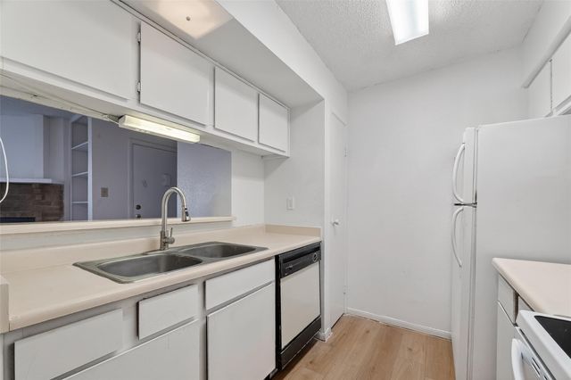 1500 Bay Area Boulevard 118, Houston, TX 77058