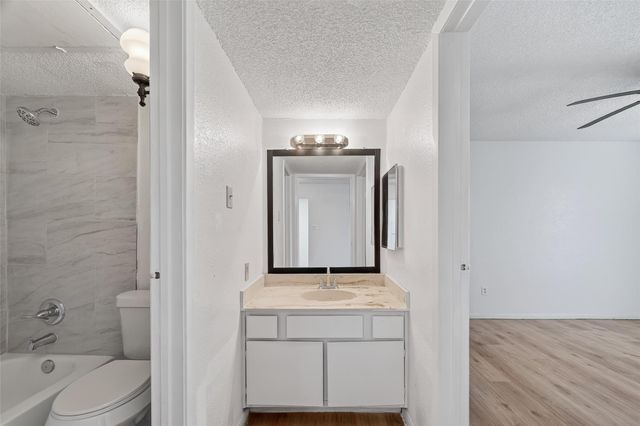 1500 Bay Area Boulevard 118, Houston, TX 77058