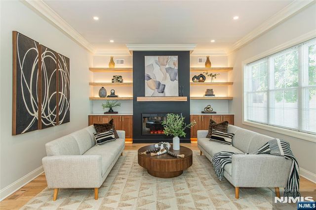 90 Grant Avenue, Nutley, NJ 07110