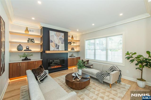 90 Grant Avenue, Nutley, NJ 07110