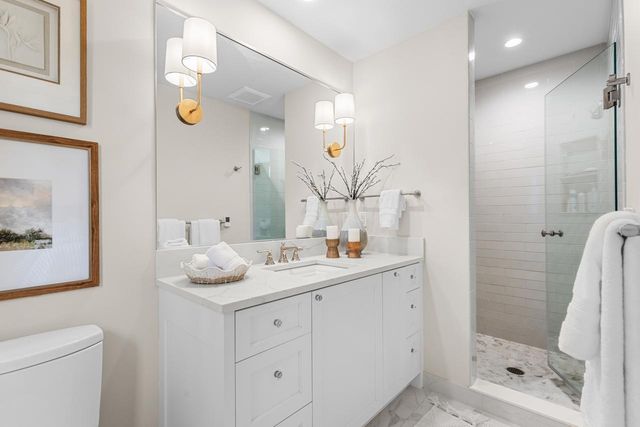 18427 Heathcote Lane, Wayzata, MN 55391