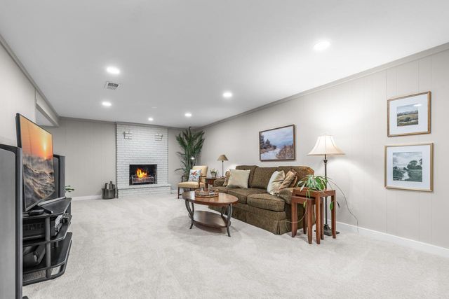 18427 Heathcote Lane, Wayzata, MN 55391