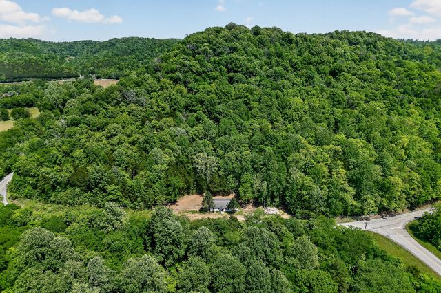 2176 Jennings Creek Hwy, Whitleyville, TN 38588