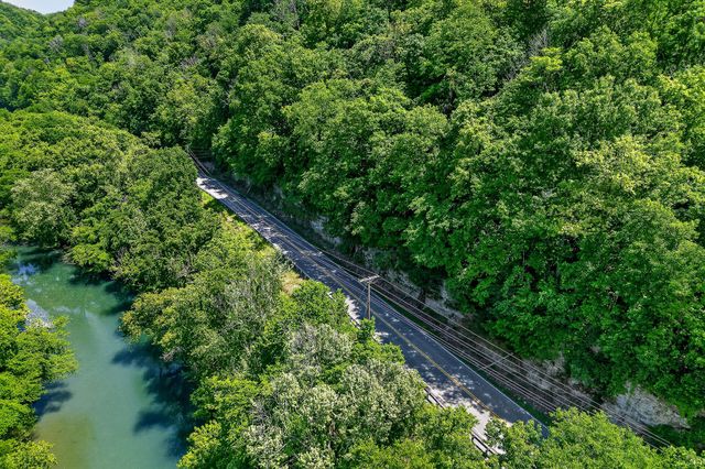 2176 Jennings Creek Hwy, Whitleyville, TN 38588
