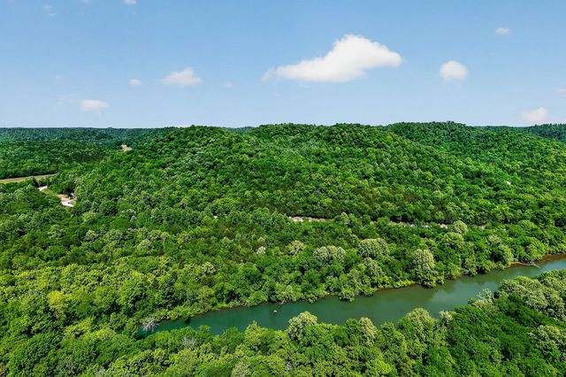 2176 Jennings Creek Hwy, Whitleyville, TN 38588
