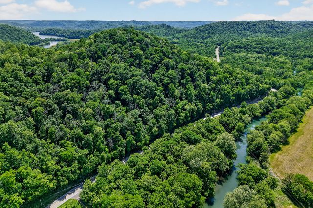 2176 Jennings Creek Hwy, Whitleyville, TN 38588