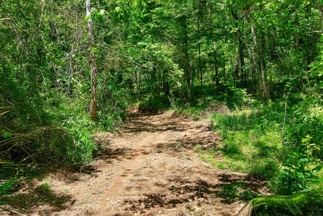 2176 Jennings Creek Hwy, Whitleyville, TN 38588