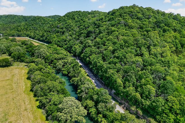 2176 Jennings Creek Hwy, Whitleyville, TN 38588