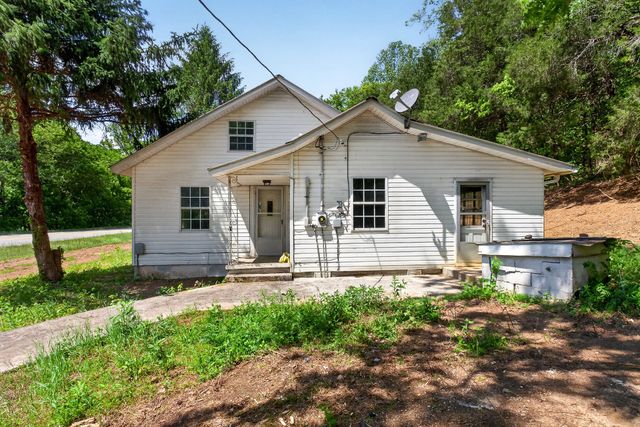 2176 Jennings Creek Hwy, Whitleyville, TN 38588