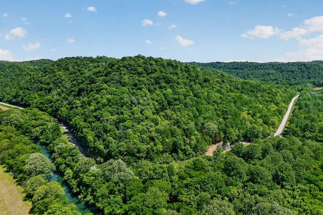 2176 Jennings Creek Hwy, Whitleyville, TN 38588