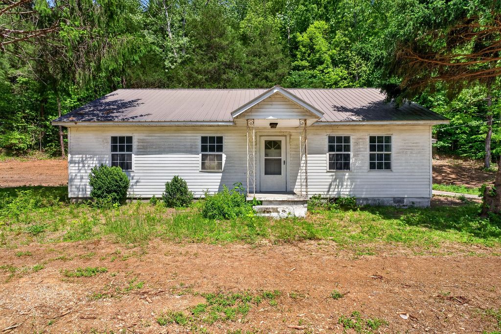 2176 Jennings Creek Hwy, Whitleyville, TN 38588