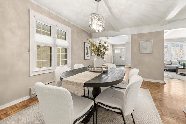 722 E Carlisle AVENUE, Whitefish Bay, WI 53217