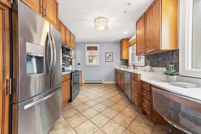 722 E Carlisle AVENUE, Whitefish Bay, WI 53217