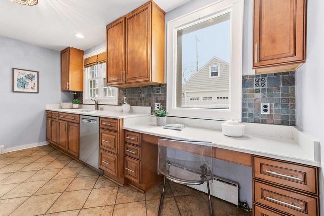 722 E Carlisle AVENUE, Whitefish Bay, WI 53217