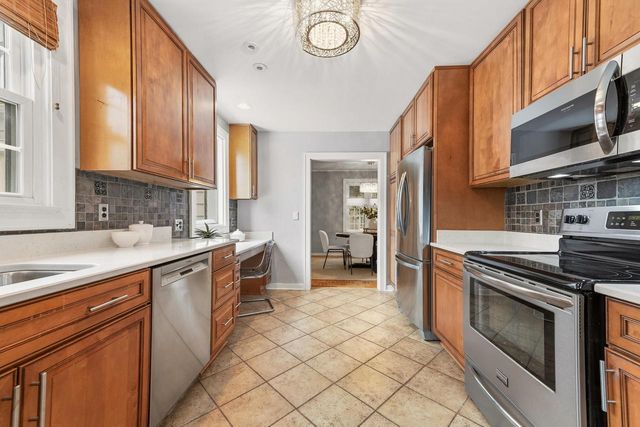 722 E Carlisle AVENUE, Whitefish Bay, WI 53217