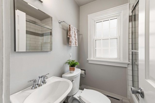 722 E Carlisle AVENUE, Whitefish Bay, WI 53217