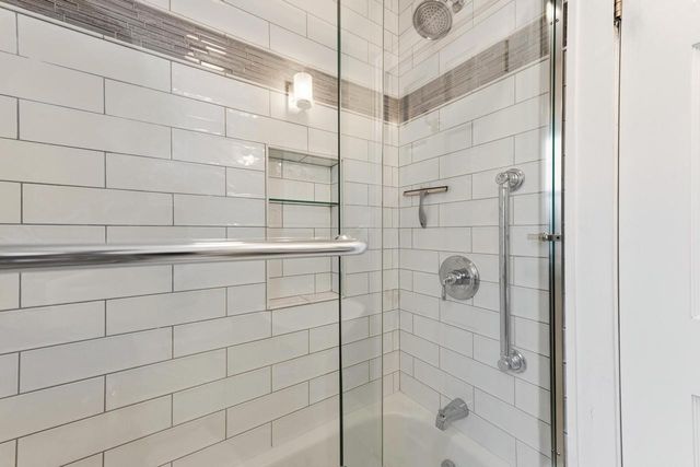 722 E Carlisle AVENUE, Whitefish Bay, WI 53217