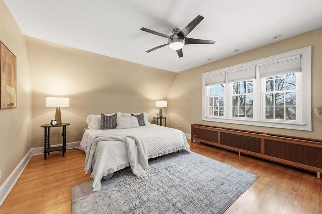 722 E Carlisle AVENUE, Whitefish Bay, WI 53217