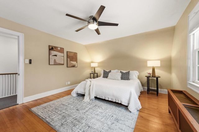 722 E Carlisle AVENUE, Whitefish Bay, WI 53217