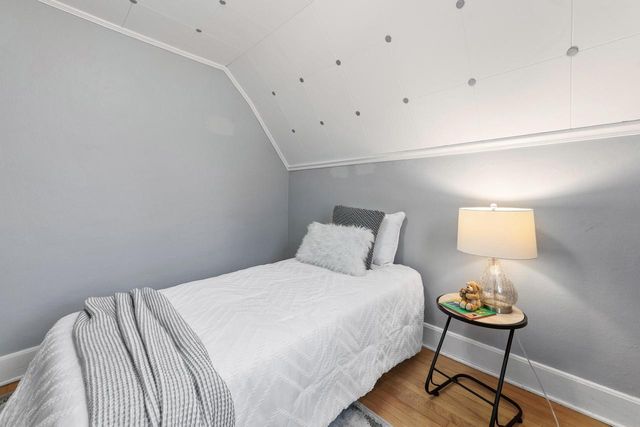 722 E Carlisle AVENUE, Whitefish Bay, WI 53217