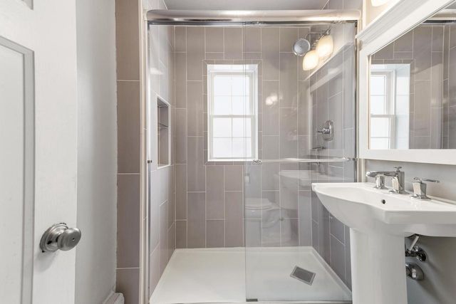 722 E Carlisle AVENUE, Whitefish Bay, WI 53217