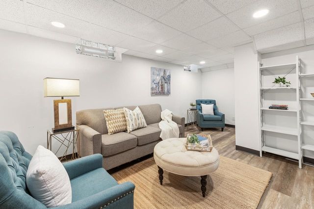 722 E Carlisle AVENUE, Whitefish Bay, WI 53217