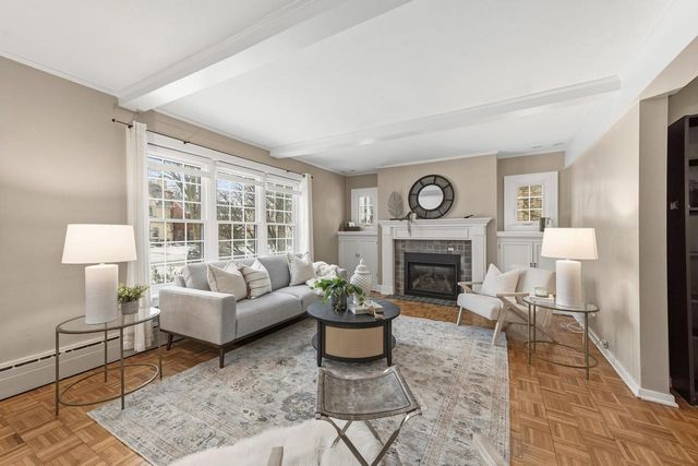 722 E Carlisle AVENUE, Whitefish Bay, WI 53217